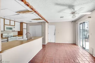 Photo #5: 2416299 Listing 