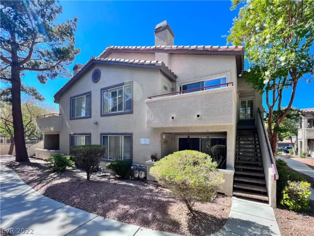 MLS: 2416300 Condo For Sale