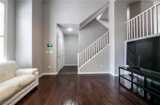 Photo #5: 2416335 Listing