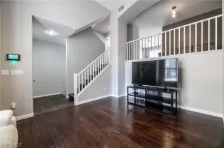 Photo #6: 2416335 Listing