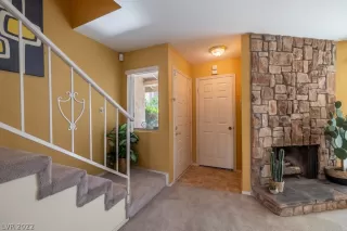 Photo #6: 2416369 Listing