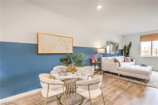 Photo #6: 2416372 Listing