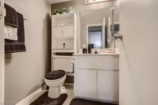 Photo #5: 2416383 Listing