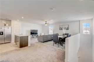 Photo #3: 2416404 Listing 