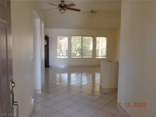 Photo #3: 2416421 Listing