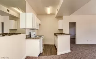 Photo #4: 2416476 Listing 