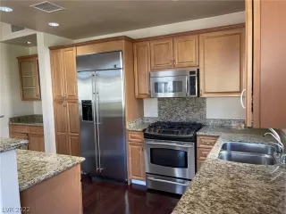 Photo #2: 2416534 Listing 