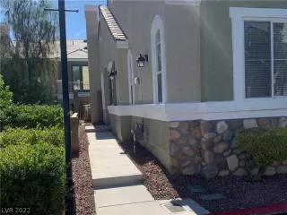 Photo #2: 2416568 Listing 