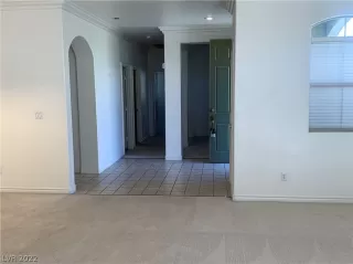 Photo #5: 2416568 Listing 