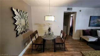 Photo #5: 2416580 Listing 