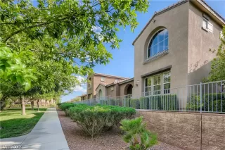 Photo #1: 2416598 Listing