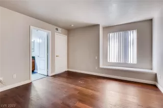 Photo #4: 2416613 Listing 