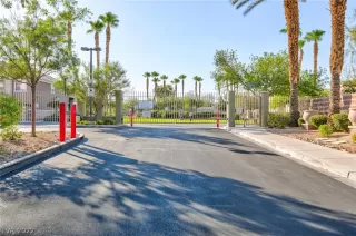 Photo #2: 2416670 Listing 