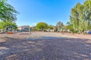 Photo #4: 2416670 Listing 