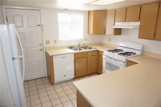 Photo #1: 2416677 Listing