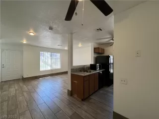 Photo #6: 2416686 Listing 