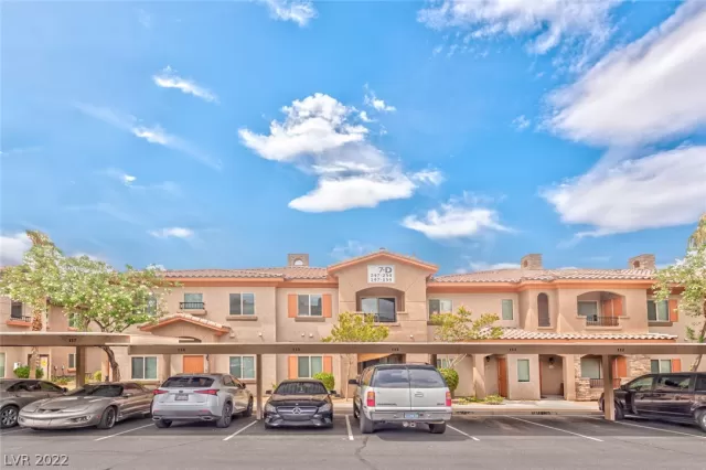 MLS: 2416792 Condo For Sale