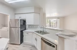 Photo #1: 2416831 Listing