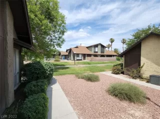 Photo #3: 2416905 Listing 