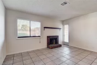 Photo #4: 2416916 Listing 