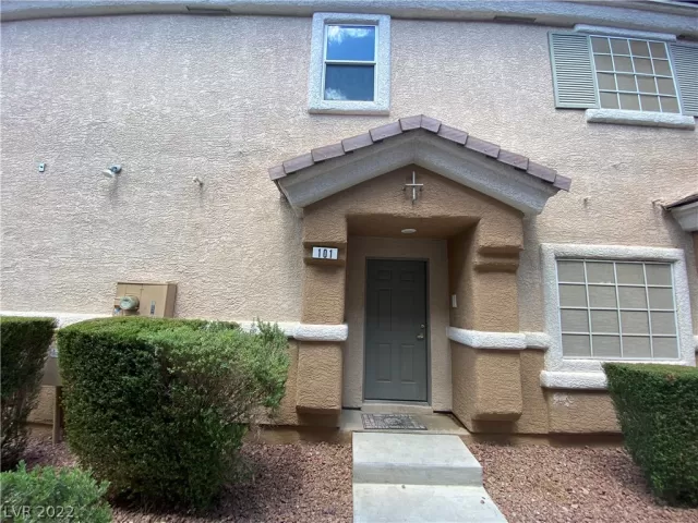 MLS: 2416933 Condo For Sale