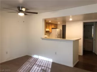 Photo #6: 2416943 Listing 