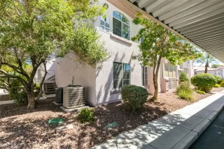 Photo #2: 2416958 Listing