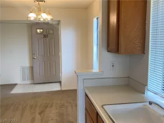 Photo #1: 2417001 Listing 