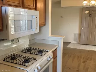 Photo #2: 2417001 Listing 