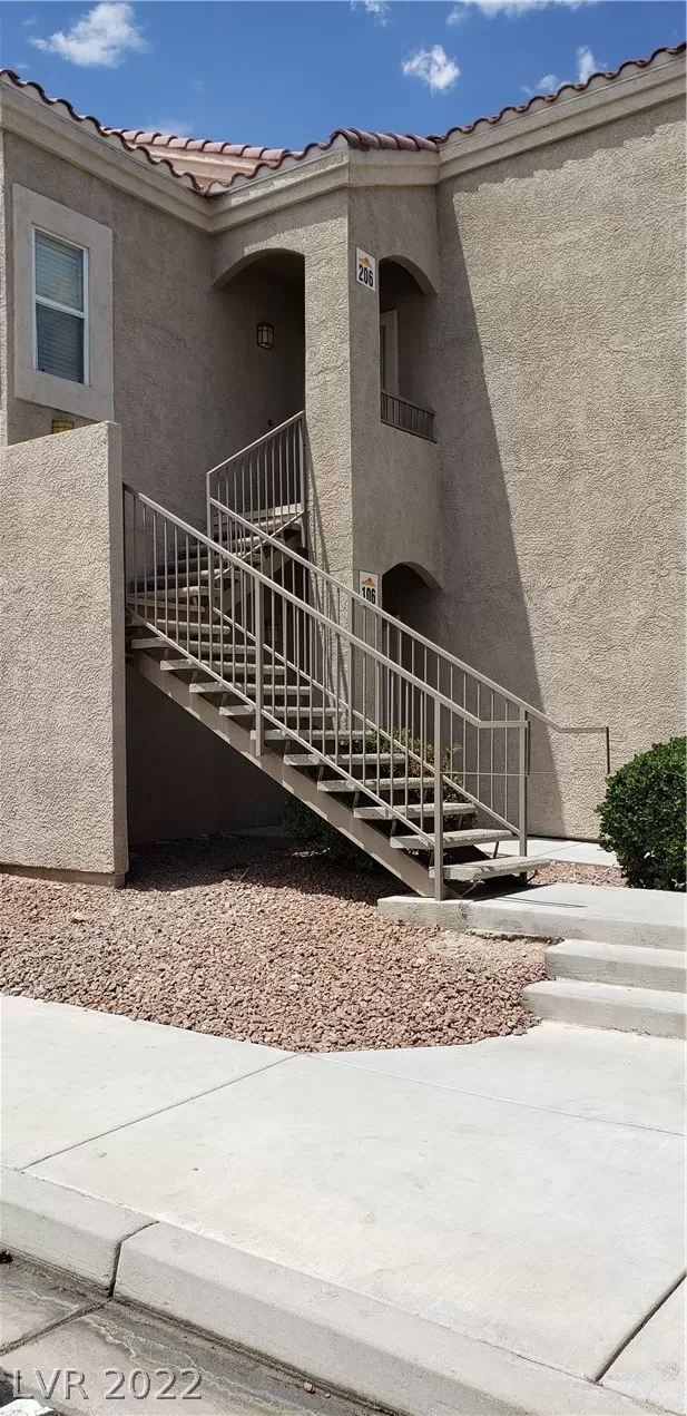 MLS: 2417017 Condo For Sale