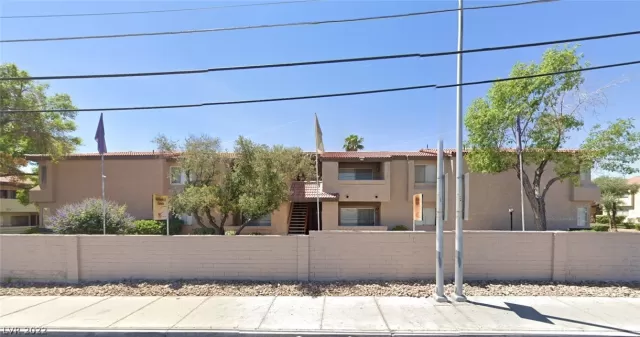 MLS: 2417019 Condo For Sale