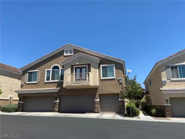 MLS: 2417036 Condo For Sale