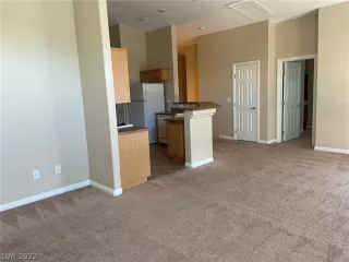 Photo #3: 2417036 Listing 