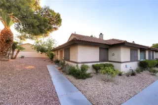 Photo #1: 2417048 Listing