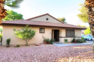 Photo #3: 2417048 Listing