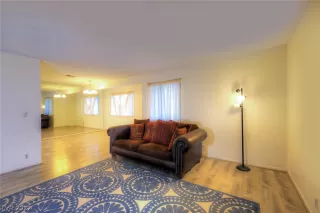 Photo #4: 2417048 Listing