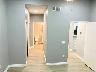 Photo #5: 2417059 Listing