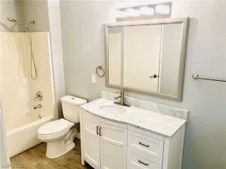 Photo #6: 2417059 Listing