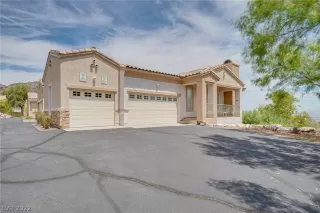 Photo #1: 2417071 Listing