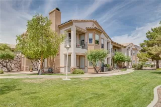 Photo #3: 2417071 Listing