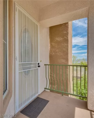 Photo #5: 2417071 Listing