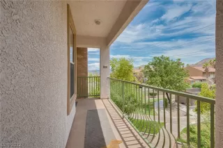 Photo #6: 2417071 Listing