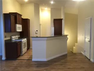 Photo #2: 2417080 Listing 