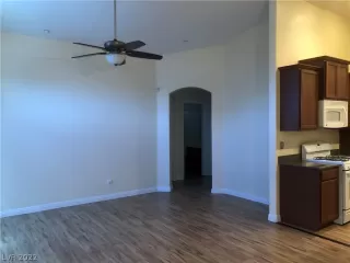 Photo #3: 2417080 Listing 