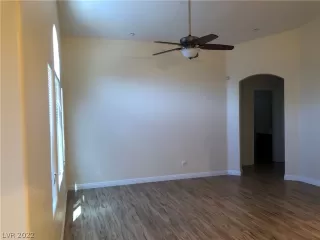 Photo #4: 2417080 Listing 