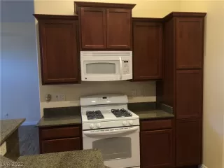 Photo #6: 2417080 Listing 