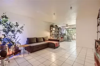 Photo #3: 2417101 Listing 