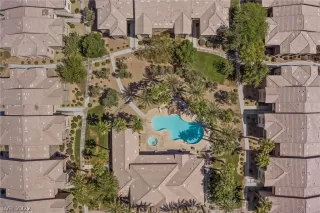 Photo #1: 2417119 Listing