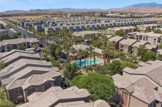 Photo #2: 2417119 Listing