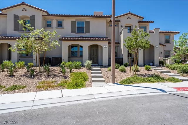 MLS: 2417179 Condo For Sale